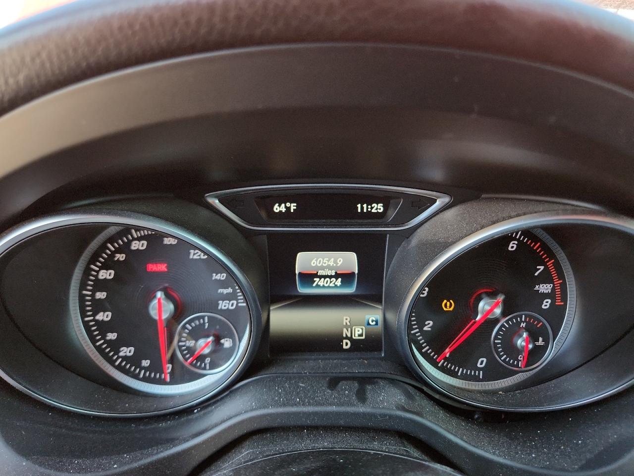 Mercedes-Benz GLA 250 Image 9