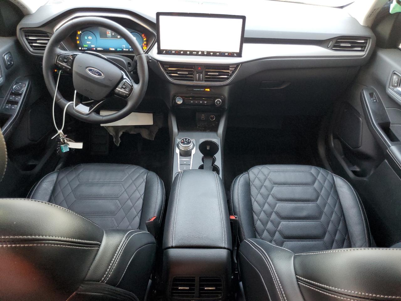 Ford Escape Image 13