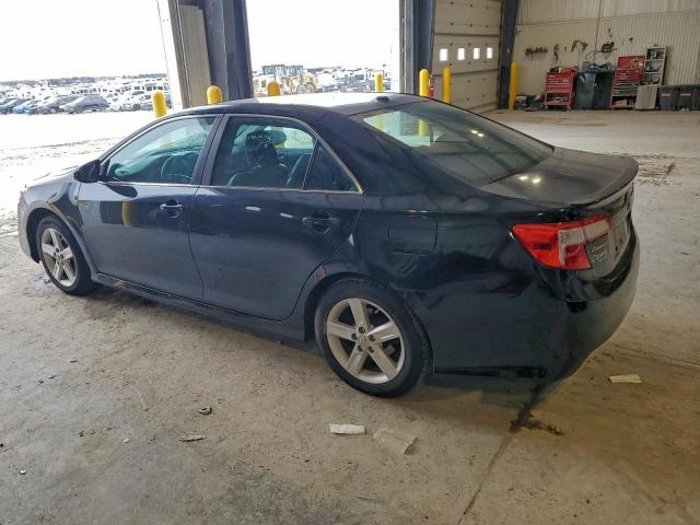 Toyota Camry L Image 2