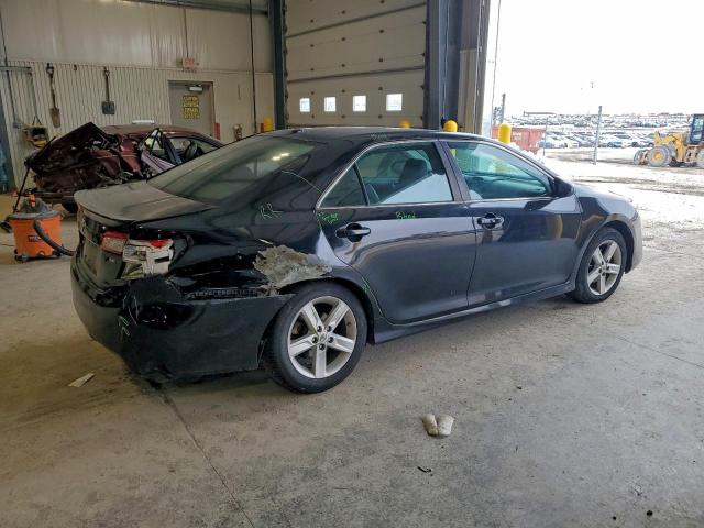 Toyota Camry L Image 3