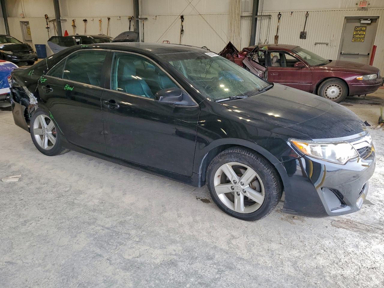 Toyota Camry L Image 5