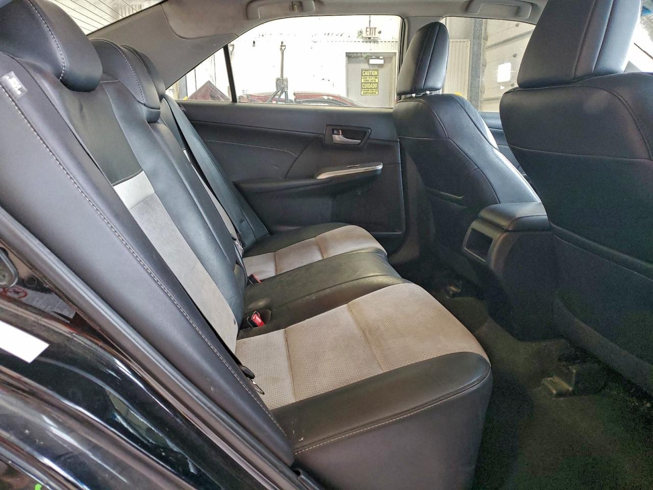 Toyota Camry L Image 4