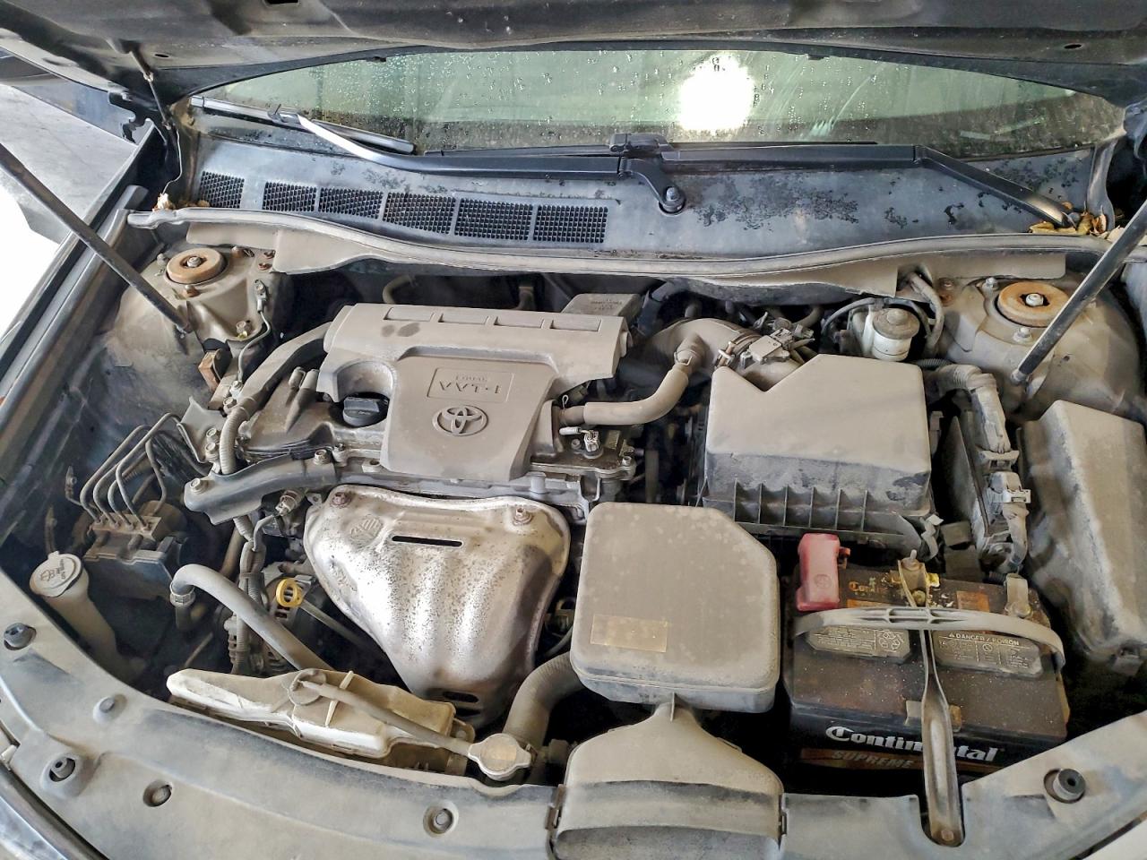 Toyota Camry L Image 12