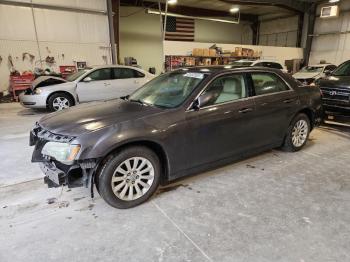  Salvage Chrysler 300