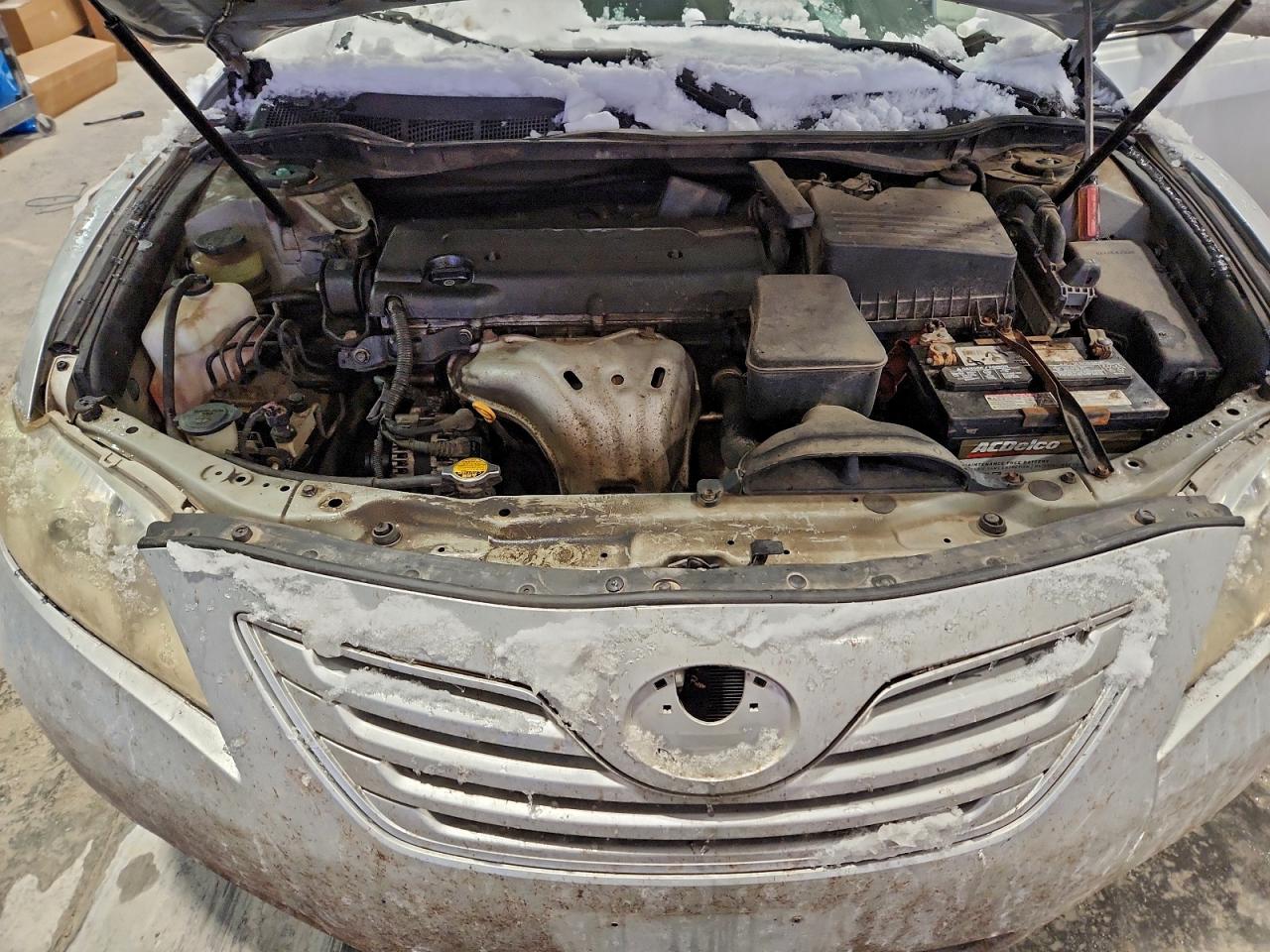 Toyota Camry Ce Image 12