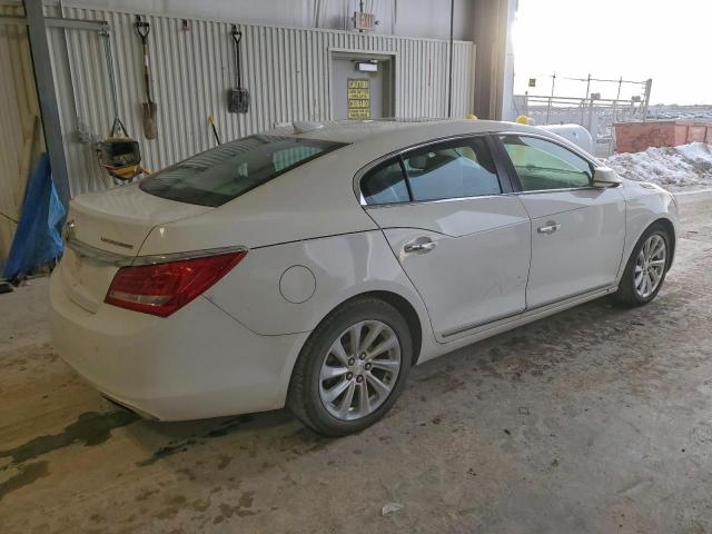 Buick LaCrosse Image 3