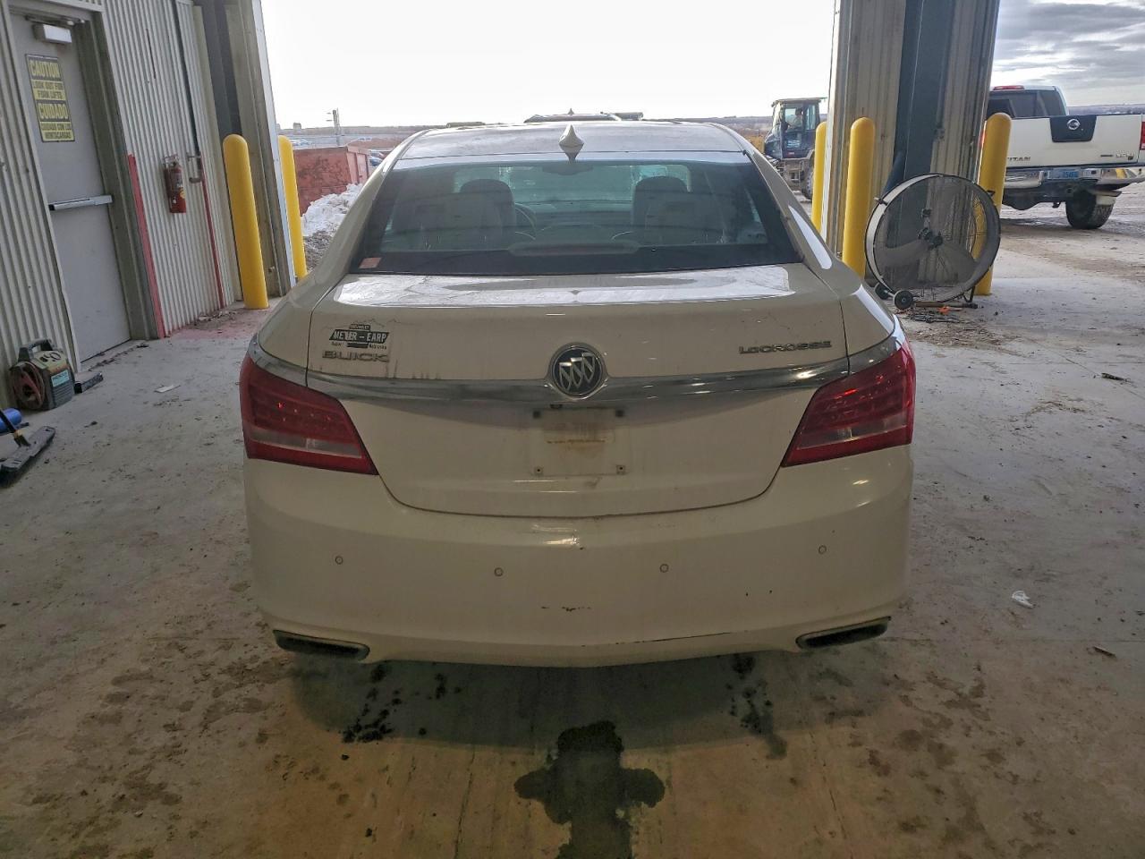 Buick LaCrosse Image 8