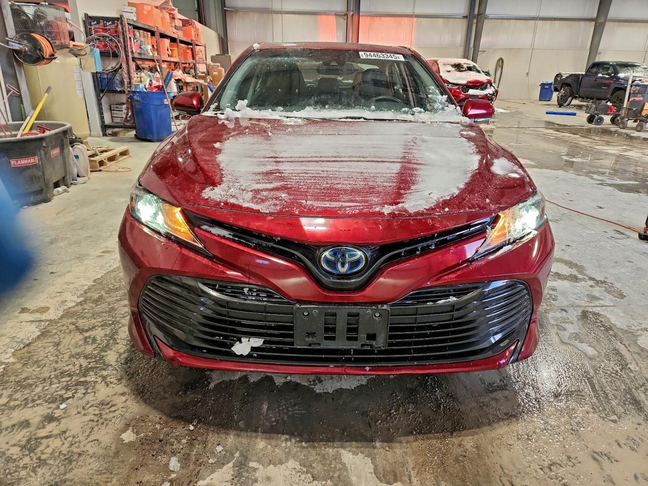 Toyota Camry Le Image 12