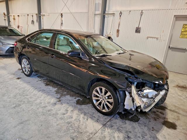 Toyota Camry Le Image 12