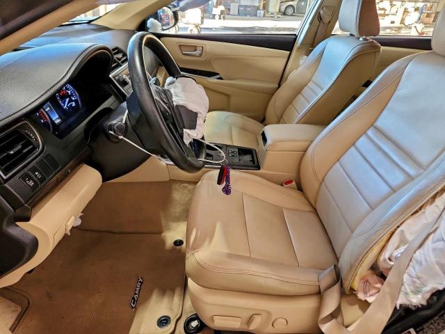 Toyota Camry Le Image 3