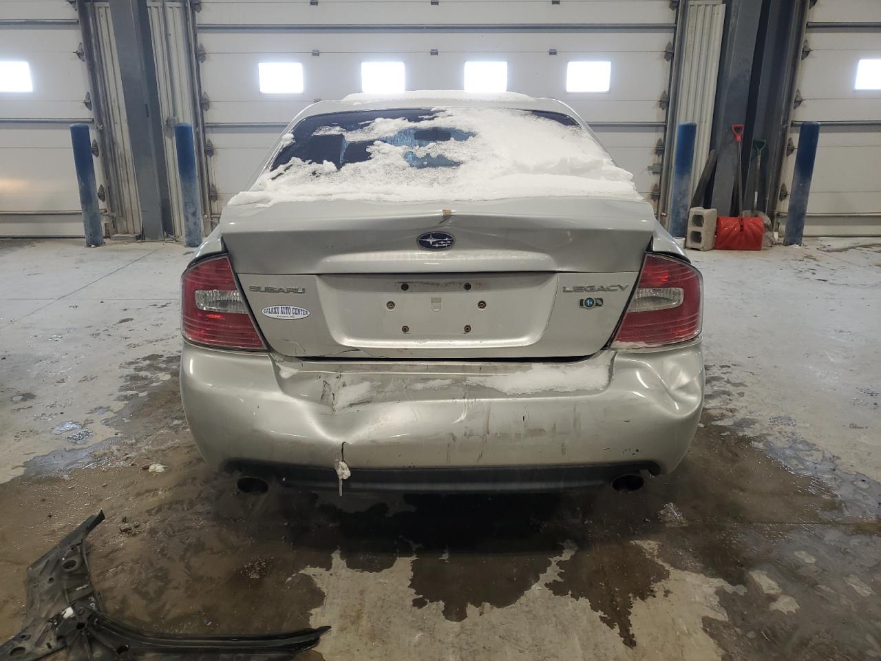 Subaru Legacy 2.5i Limited Image 6