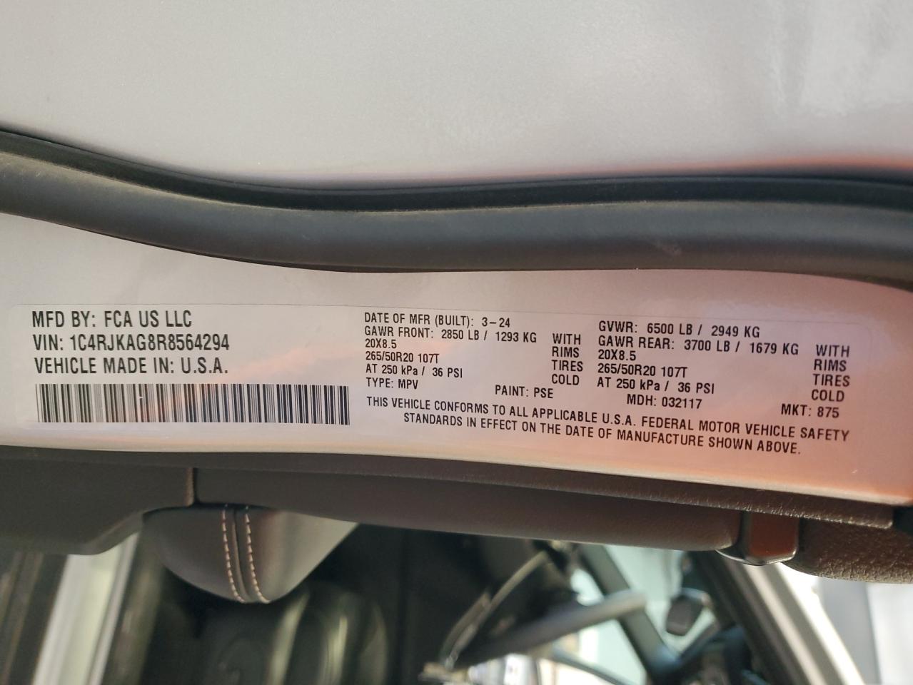 Jeep Grand Cherokee L Laredo Image 11