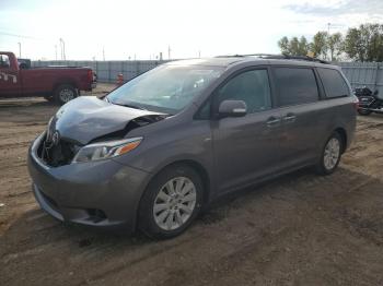  Salvage Toyota Sienna
