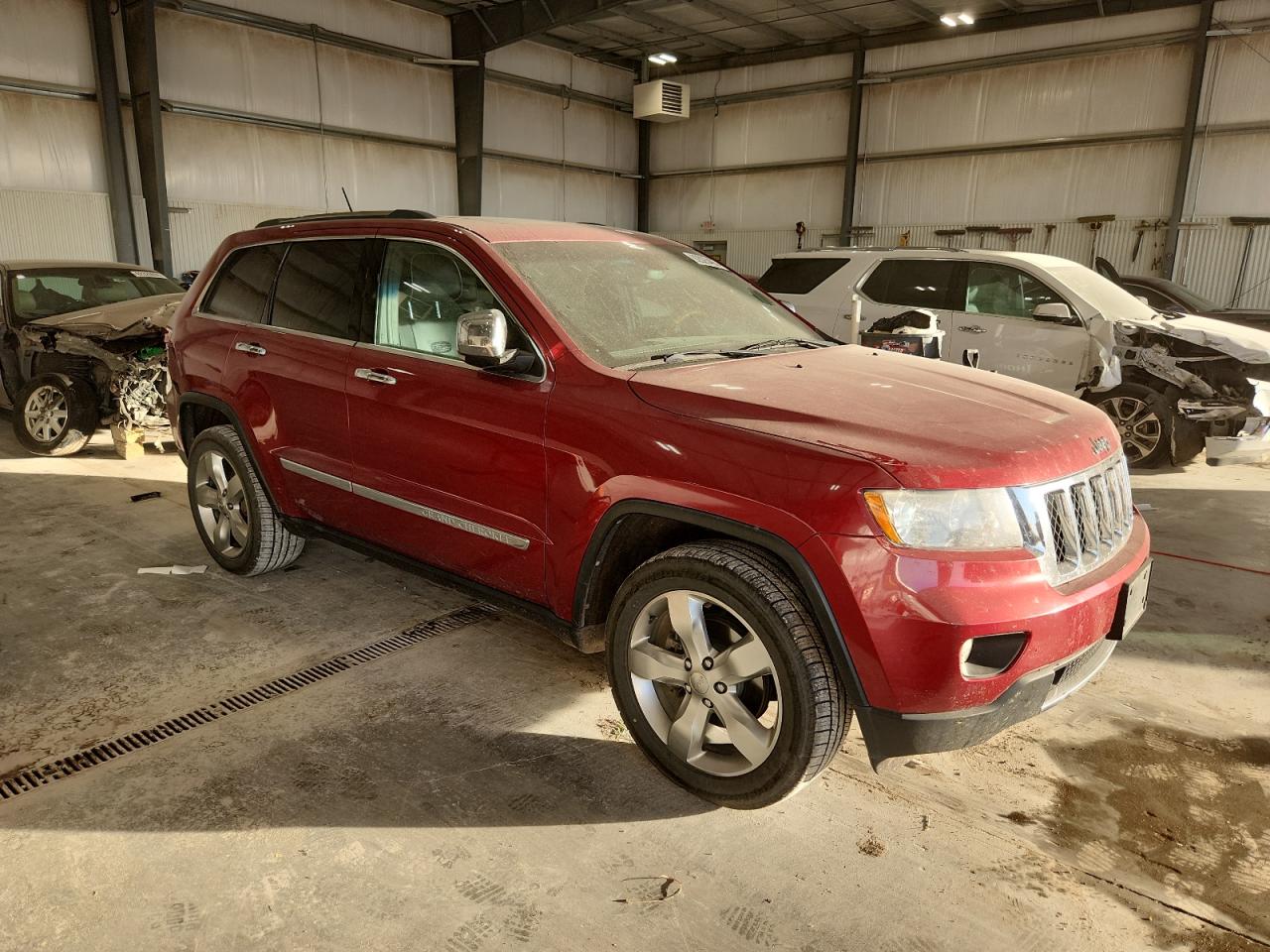 Jeep Grand Cherokee Overland Image 11