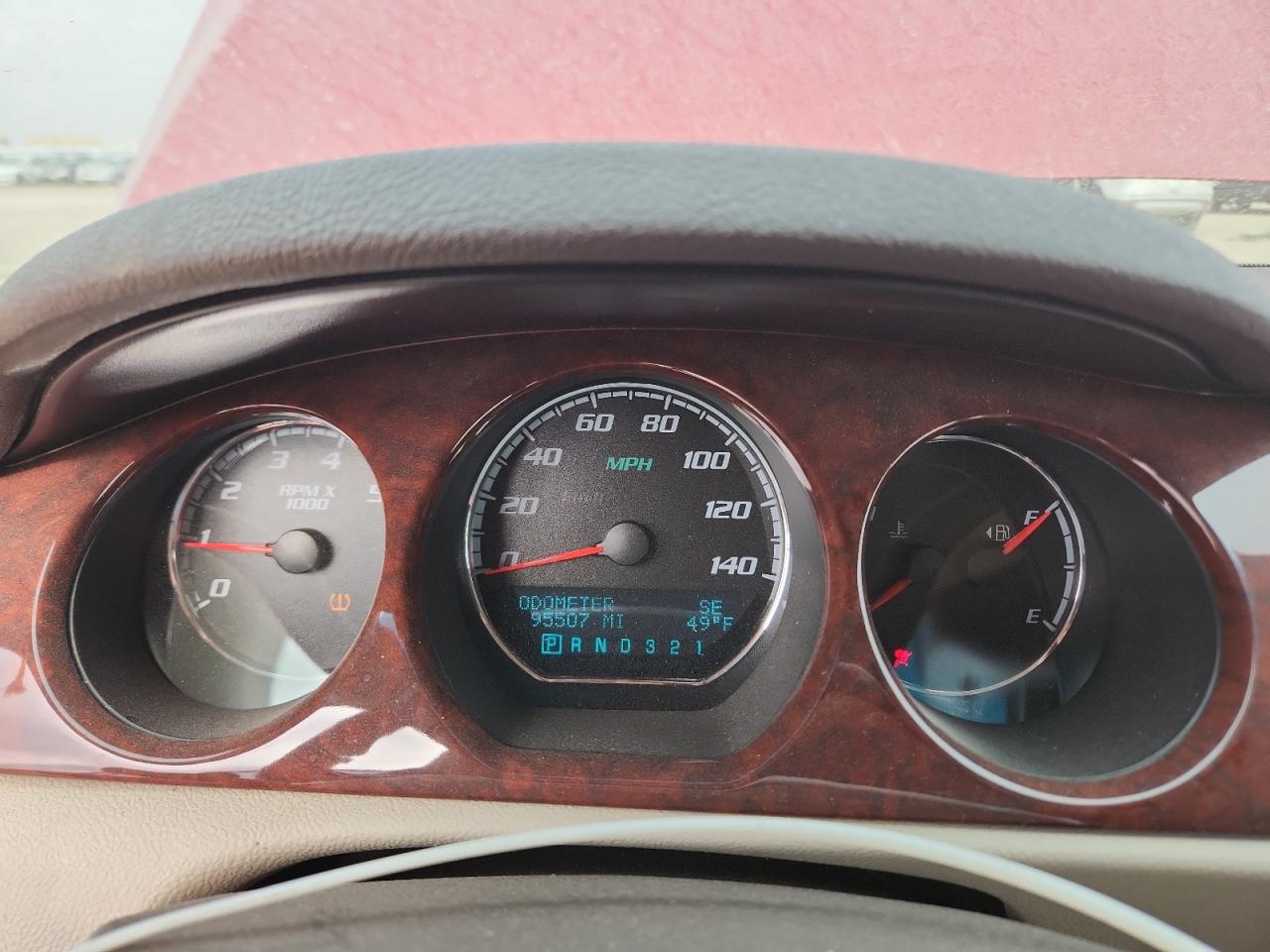 Buick Lucerne Cxl Image 10