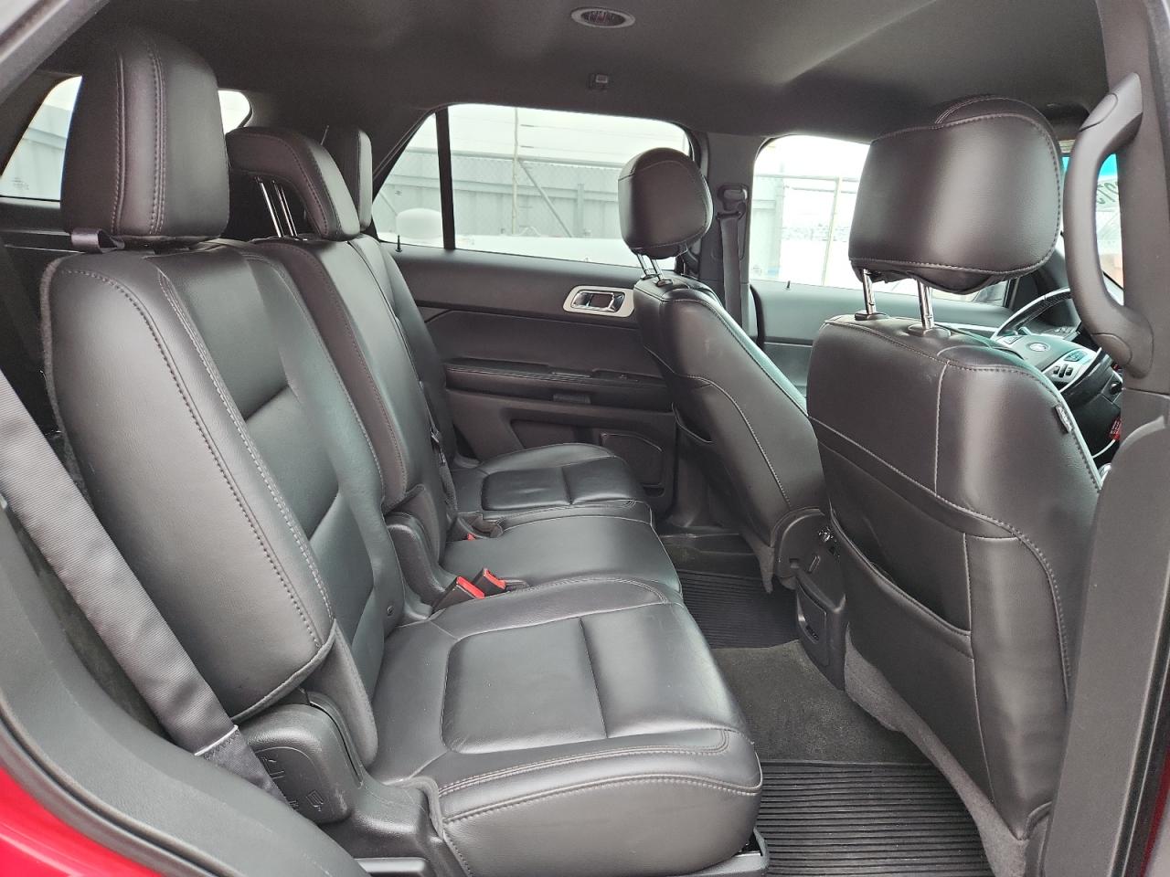 Ford Explorer Xlt Image 13