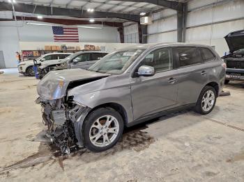 Salvage Mitsubishi Outlander