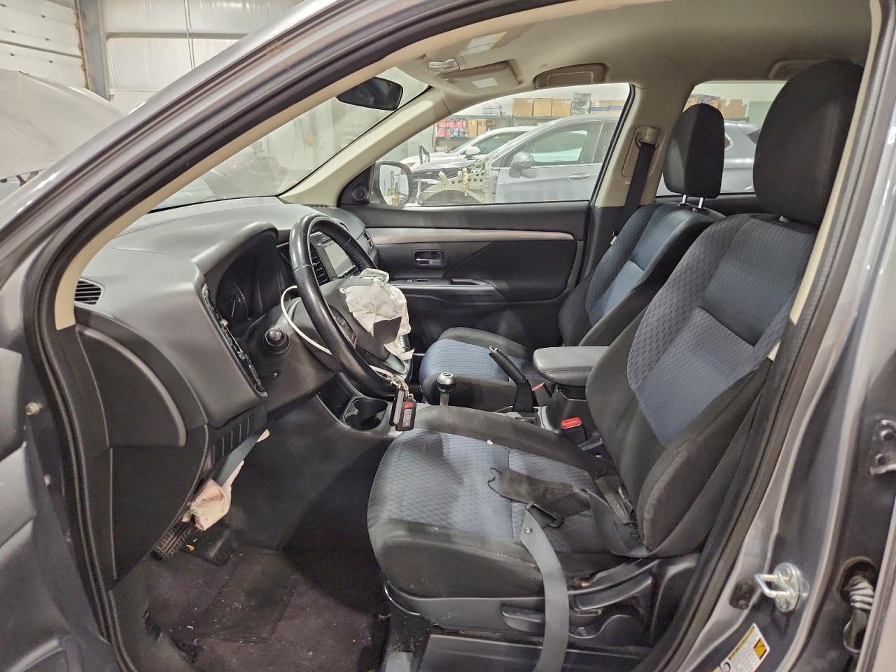 Mitsubishi Outlander Se Image 5