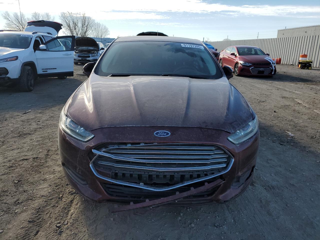 Ford Fusion Se Image 2