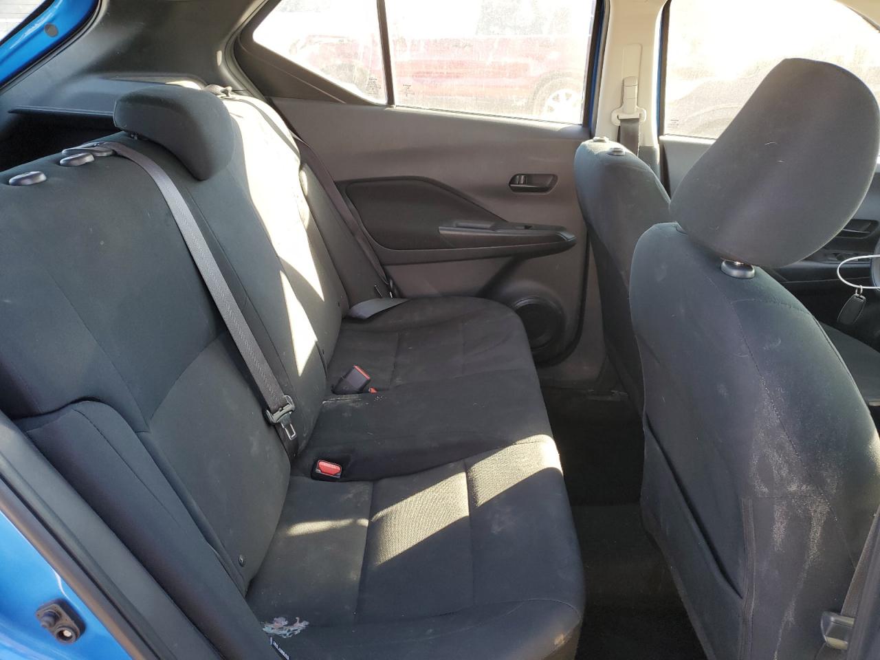 Nissan Kicks S Image 2