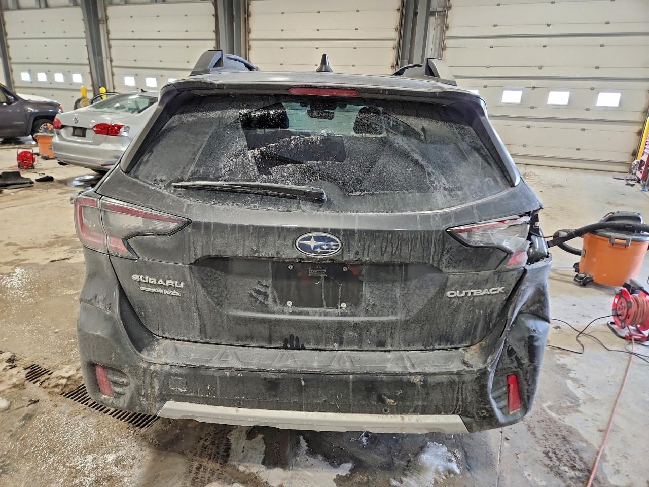 Subaru Outback Limited Image 8