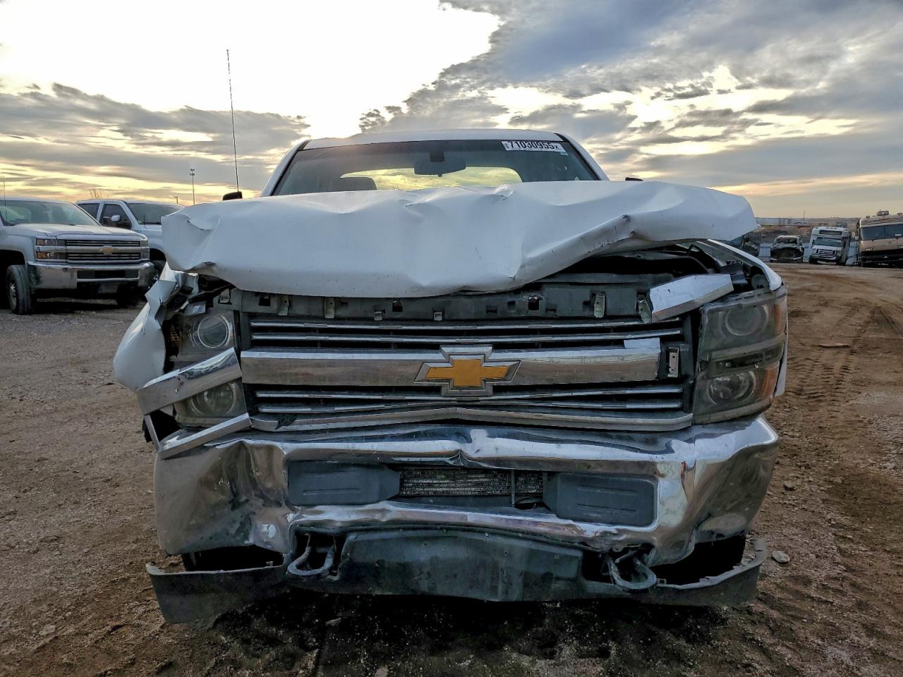 Chevrolet Silverado K2500 Heavy Duty Image 8