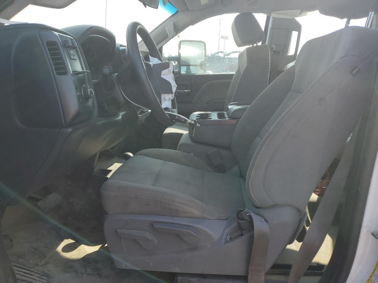 Chevrolet Silverado K2500 Heavy Duty Image 5