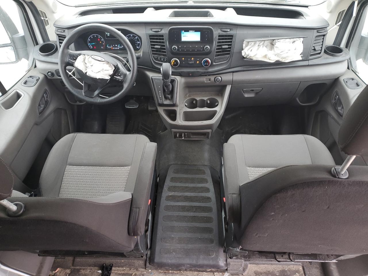 Ford Transit T-250 Image 9