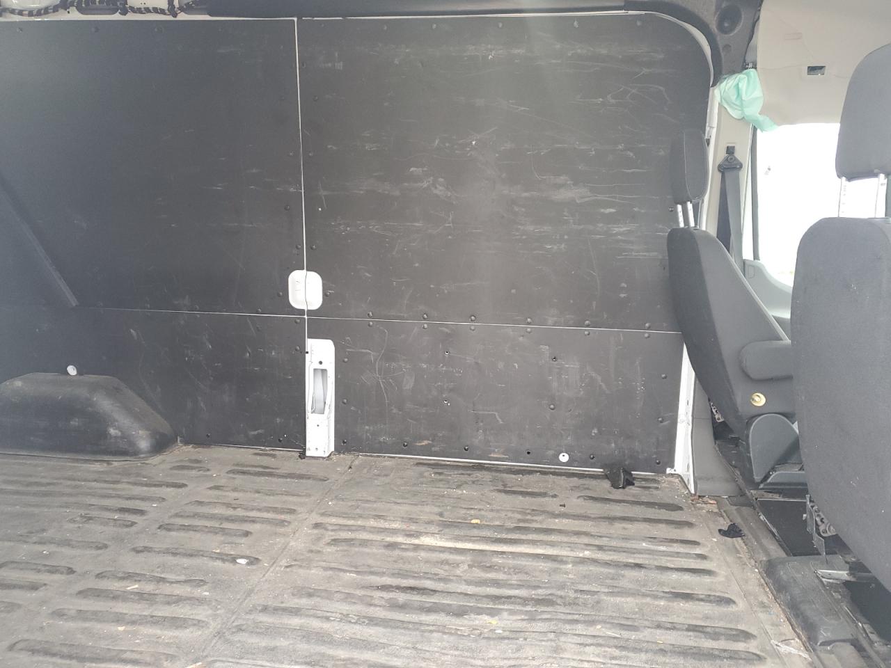 Ford Transit T-250 Image 11