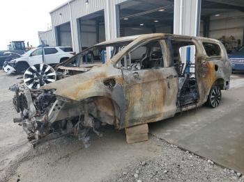  Salvage Chrysler Pacifica