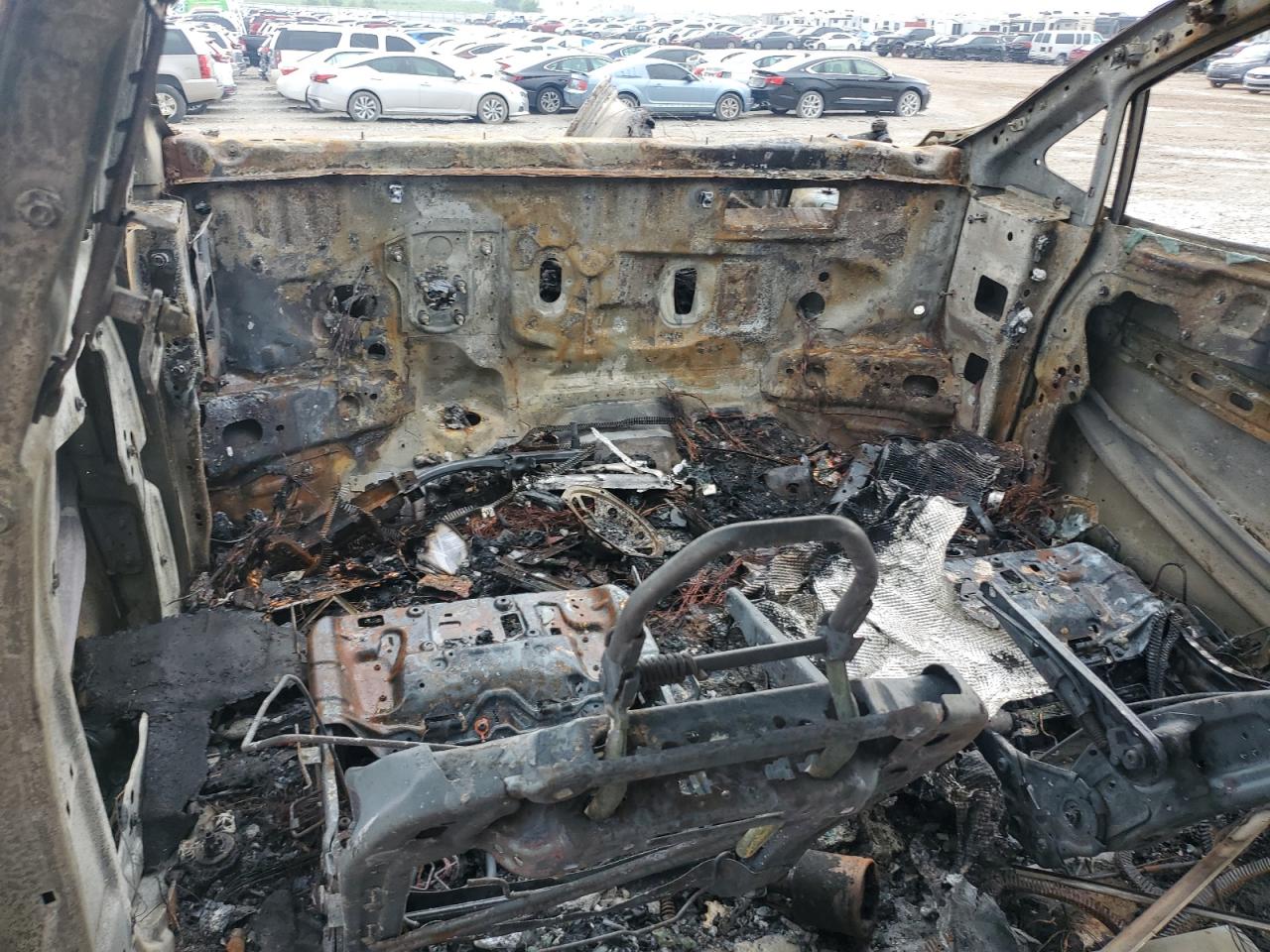 Chrysler Pacifica Hybrid Touring L Image 2