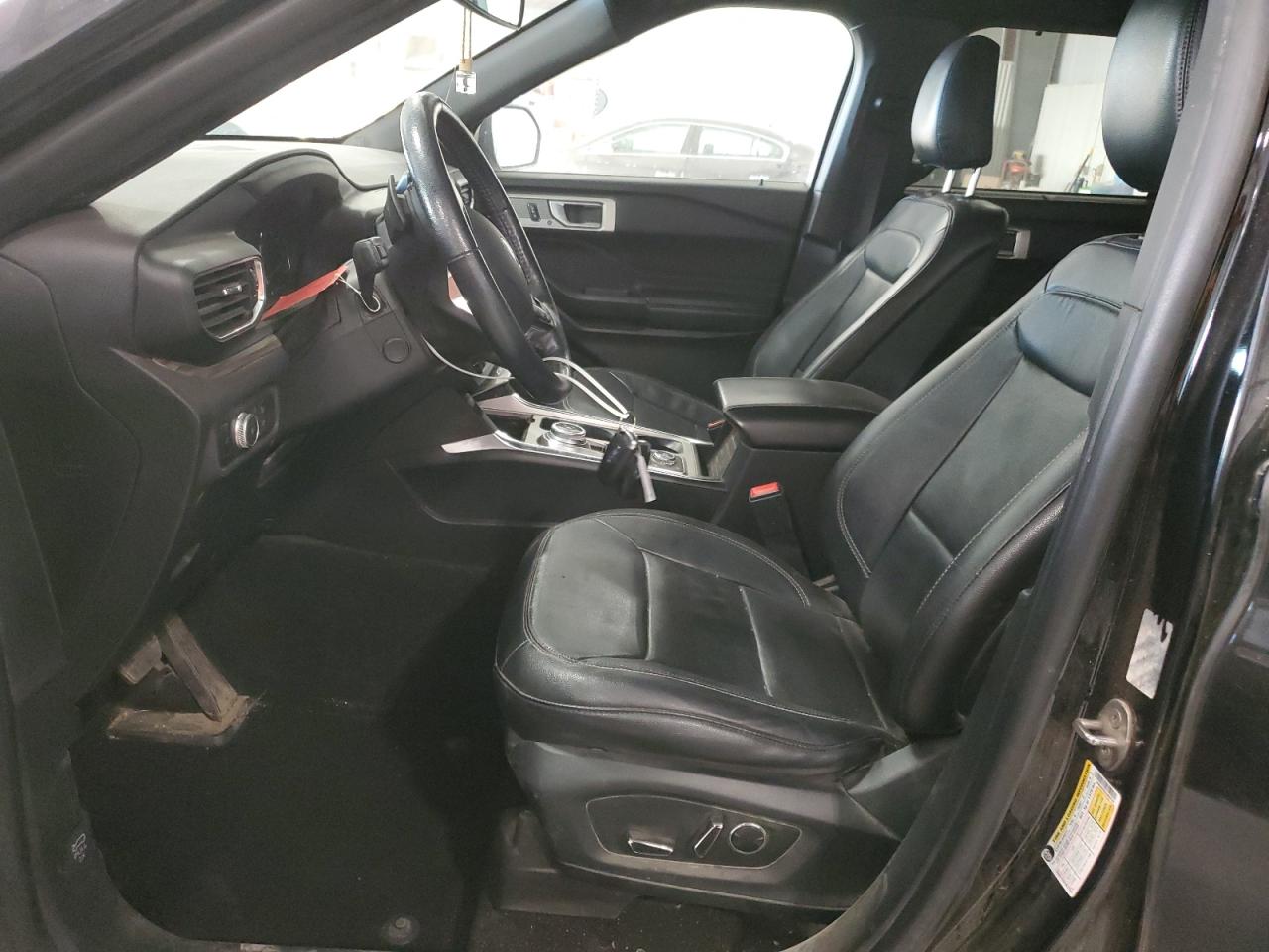 Ford Explorer Limited Image 6