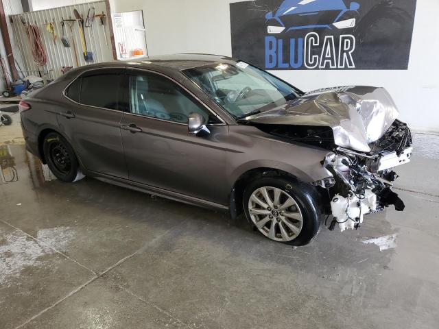 Toyota Camry L Image 3