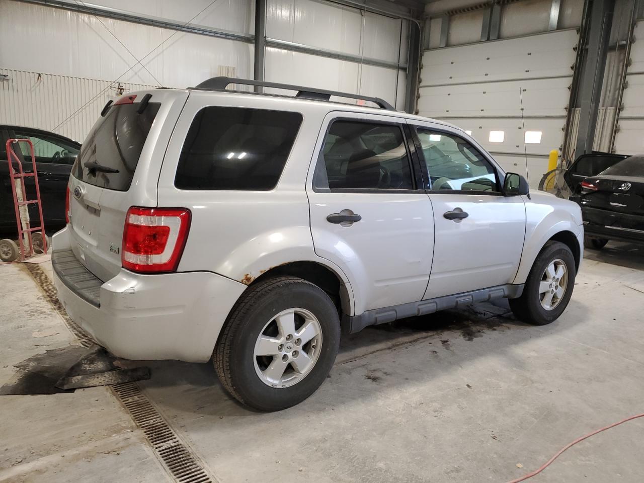 Ford Escape Xlt Image 8