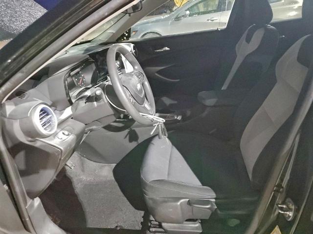 Chevrolet Trax Ls Image 2