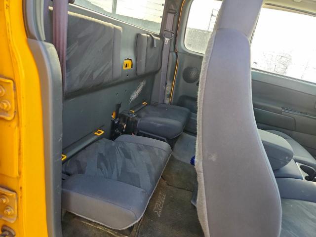 Chevrolet Colorado Image 2