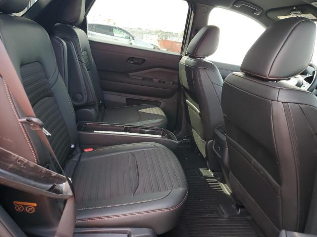 Nissan Pathfinder Rock Creek Image 5