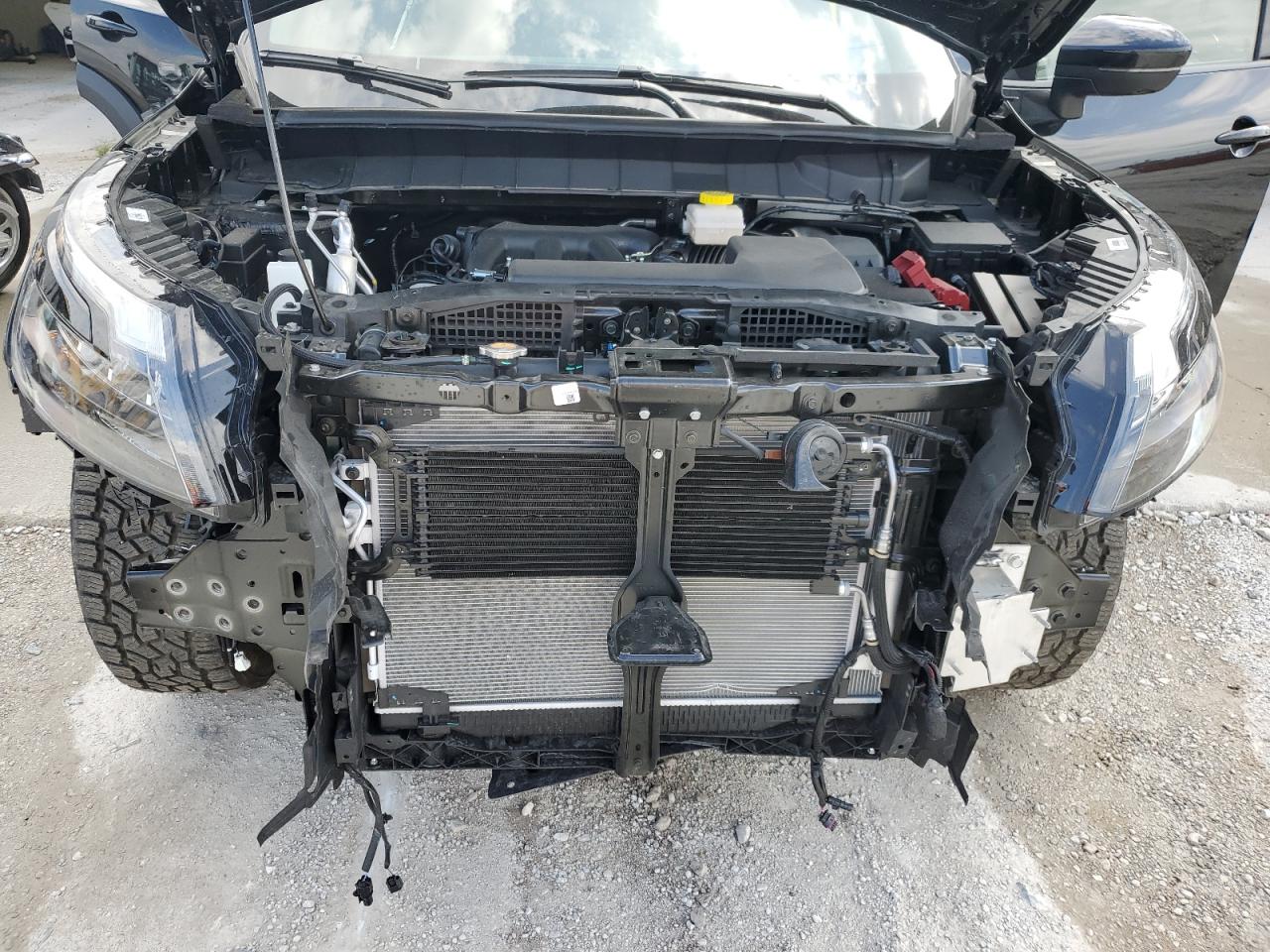 Nissan Pathfinder Rock Creek Image 9