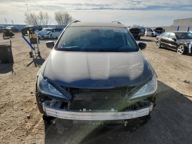 Chrysler Pacifica Touring L Plus Image 4