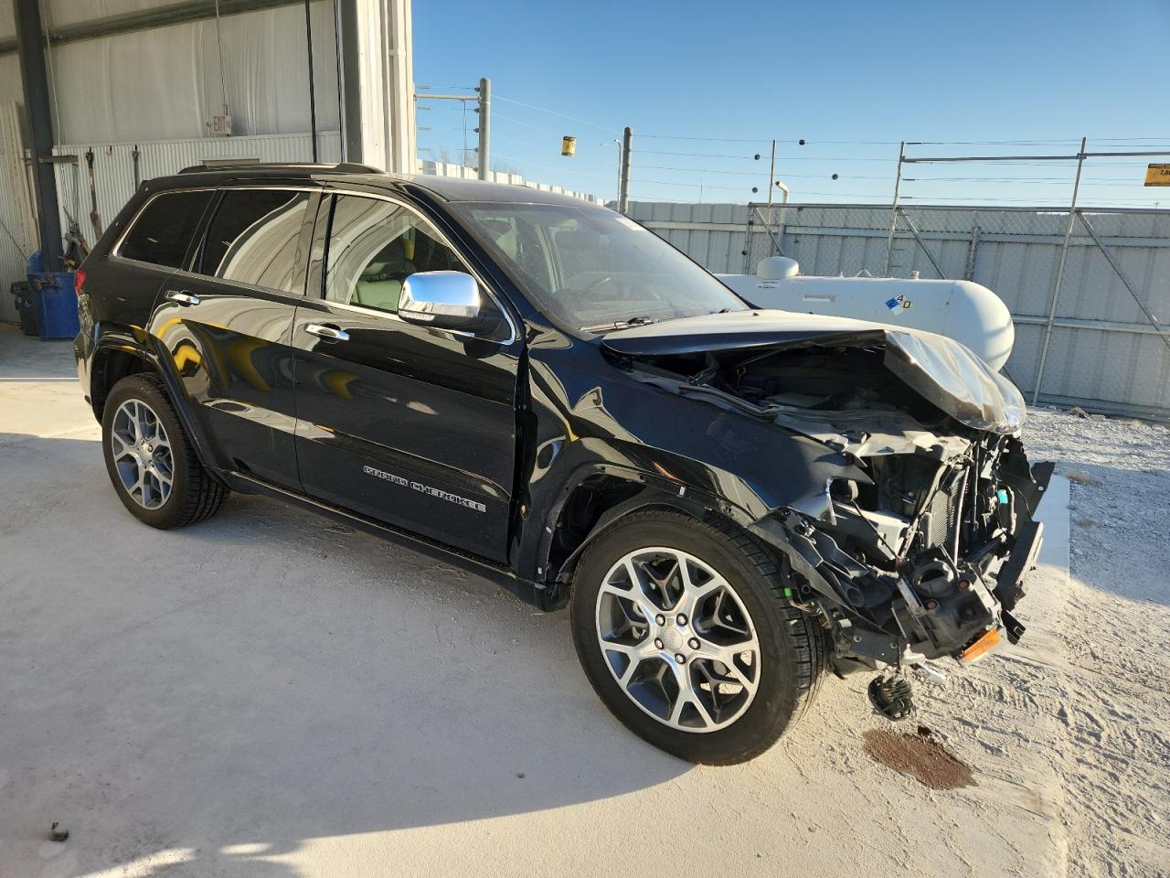 Jeep Grand Cherokee Overland Image 2