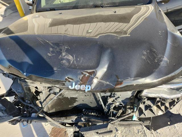 Jeep Grand Cherokee Overland Image 11