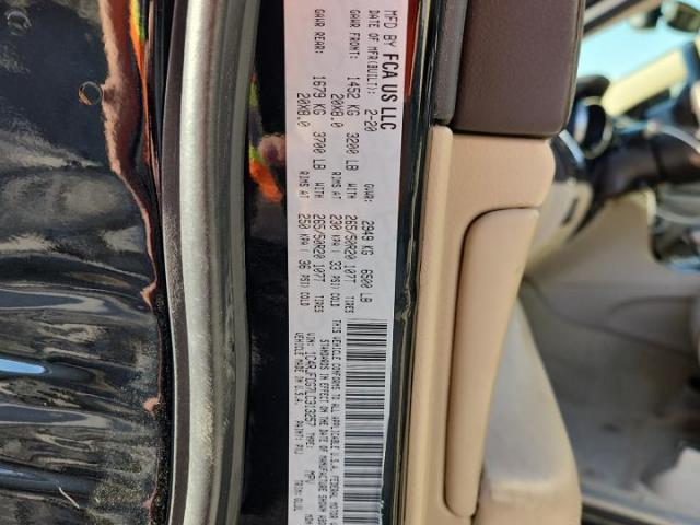 Jeep Grand Cherokee Overland Image 8