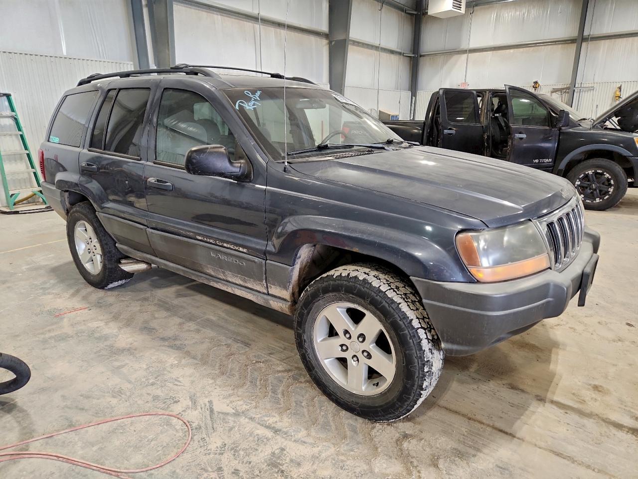 Jeep Grand Cherokee Laredo Image 4