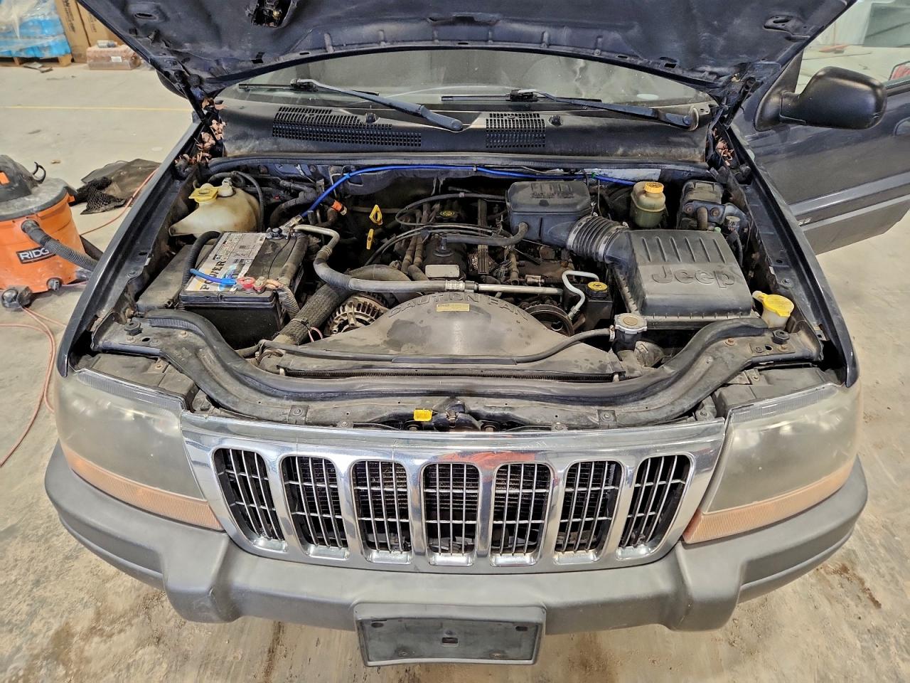 Jeep Grand Cherokee Laredo Image 12