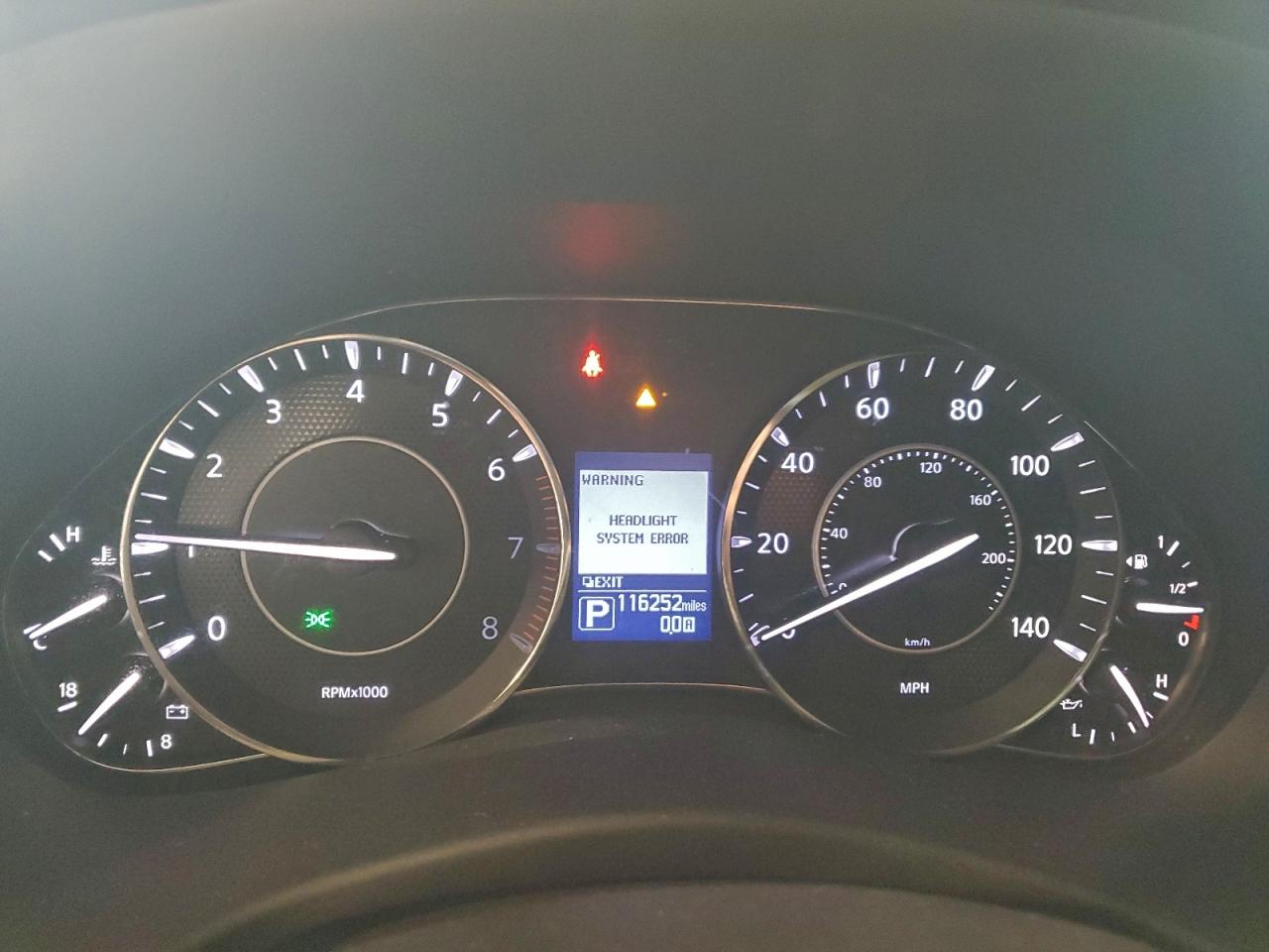 Nissan Armada Sv Image 8