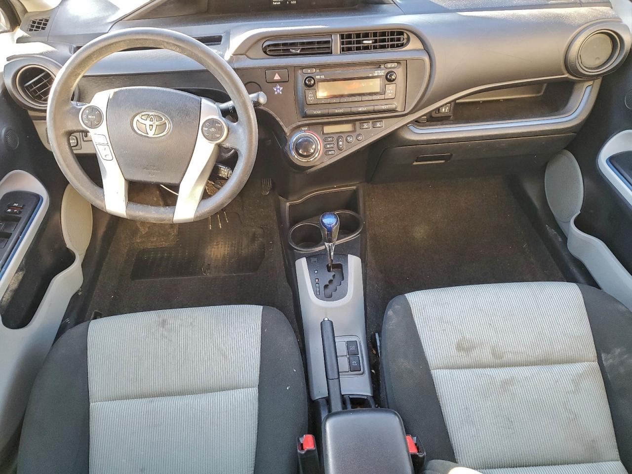 Toyota Prius Image 5