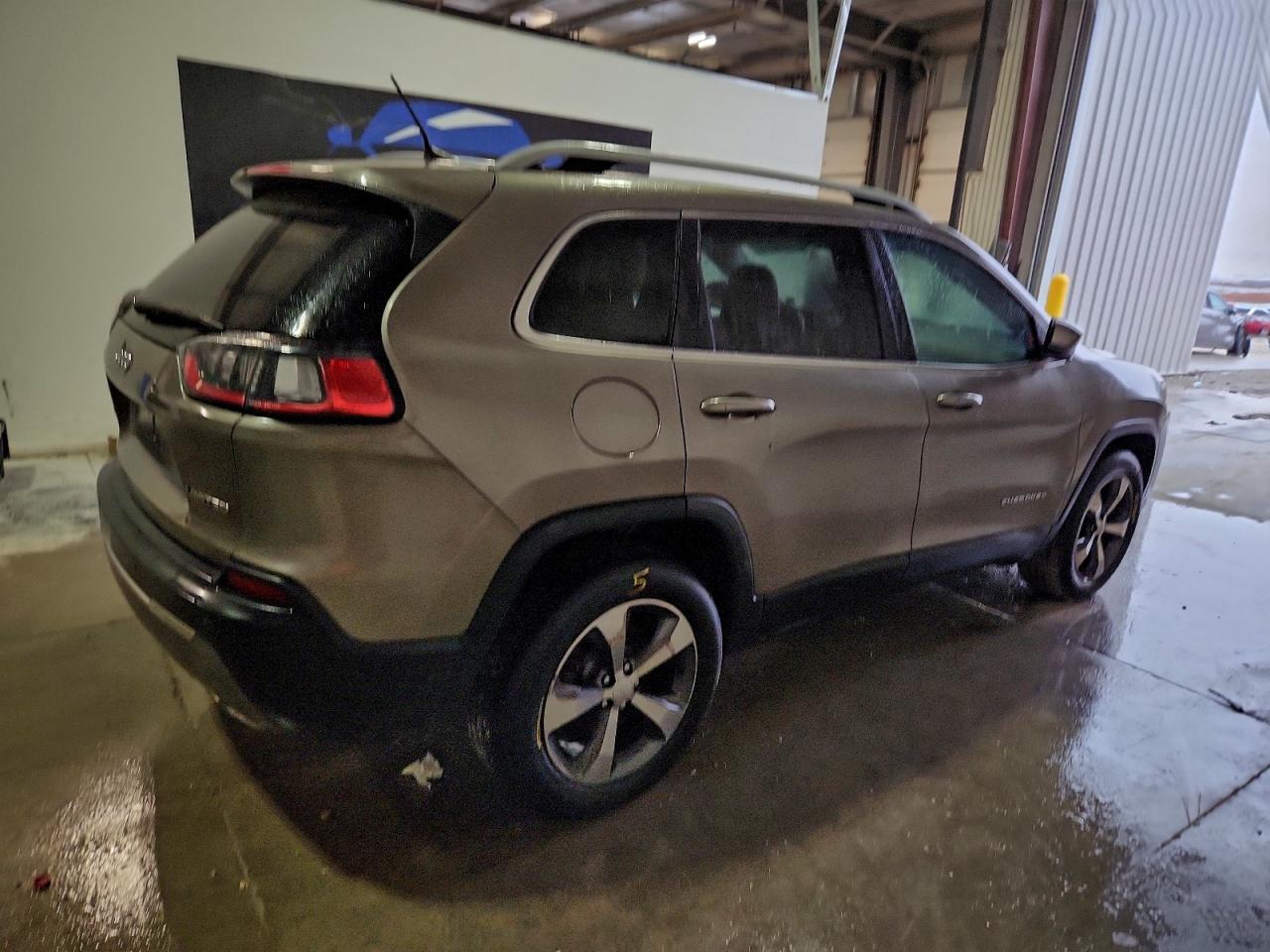 Jeep Grand Cherokee Limited Image 9