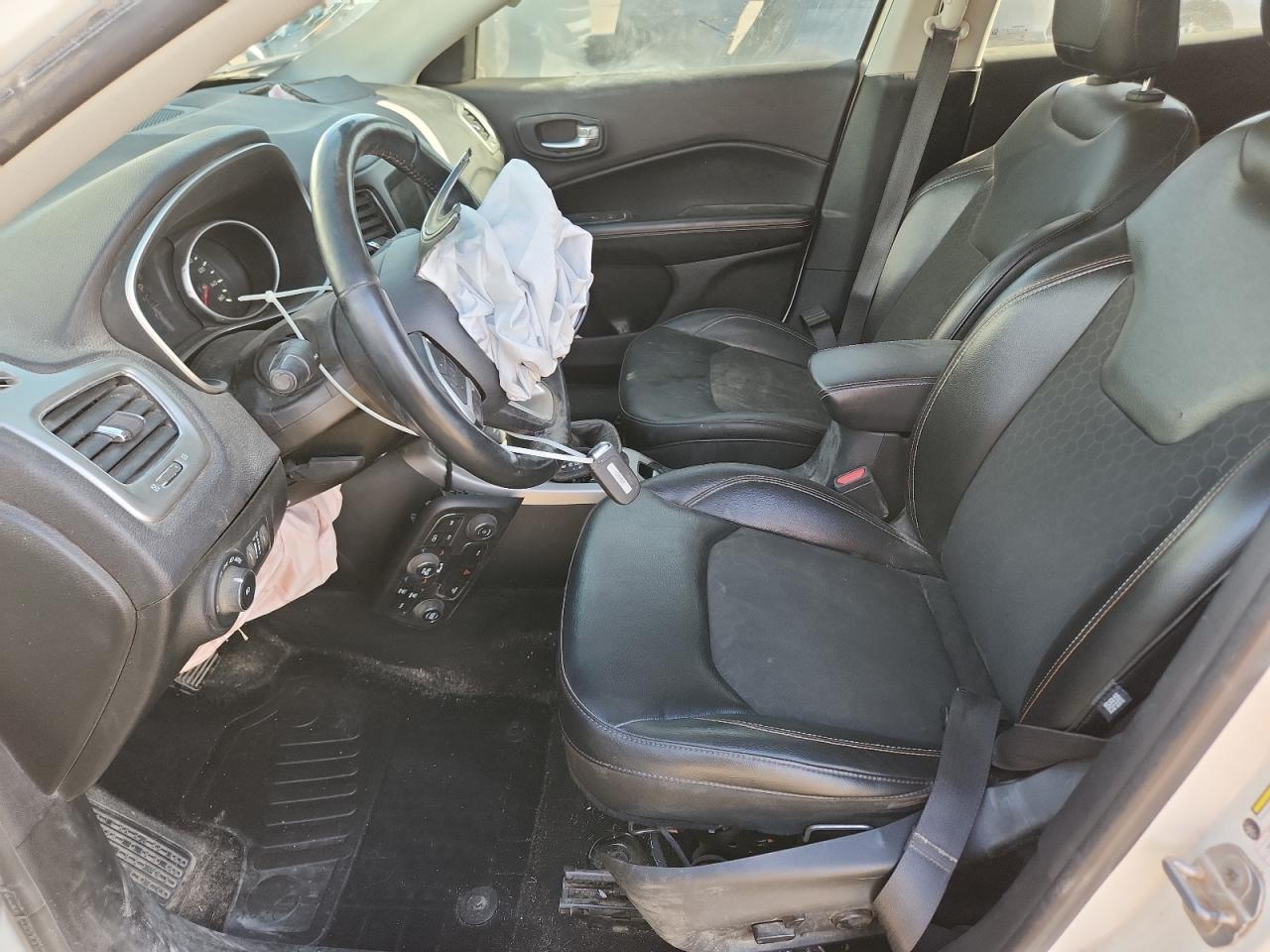 Jeep Compass Latitude Image 6