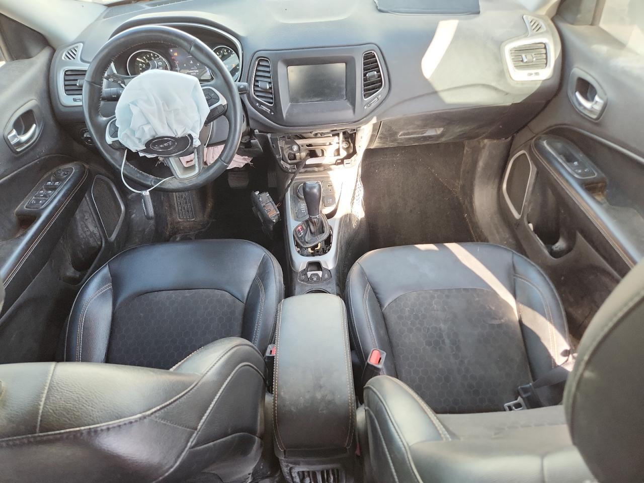 Jeep Compass Latitude Image 8