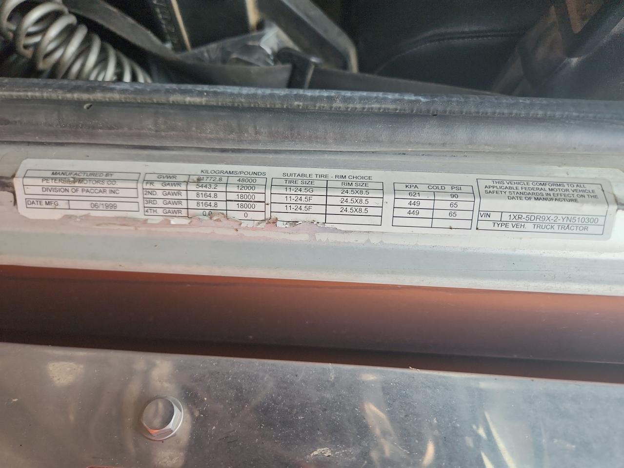 Peterbilt 379 Image 3